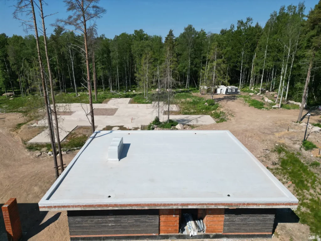 Монтаж плоской кровли из ПВХ мембраны Пластфойл в поселке Пески