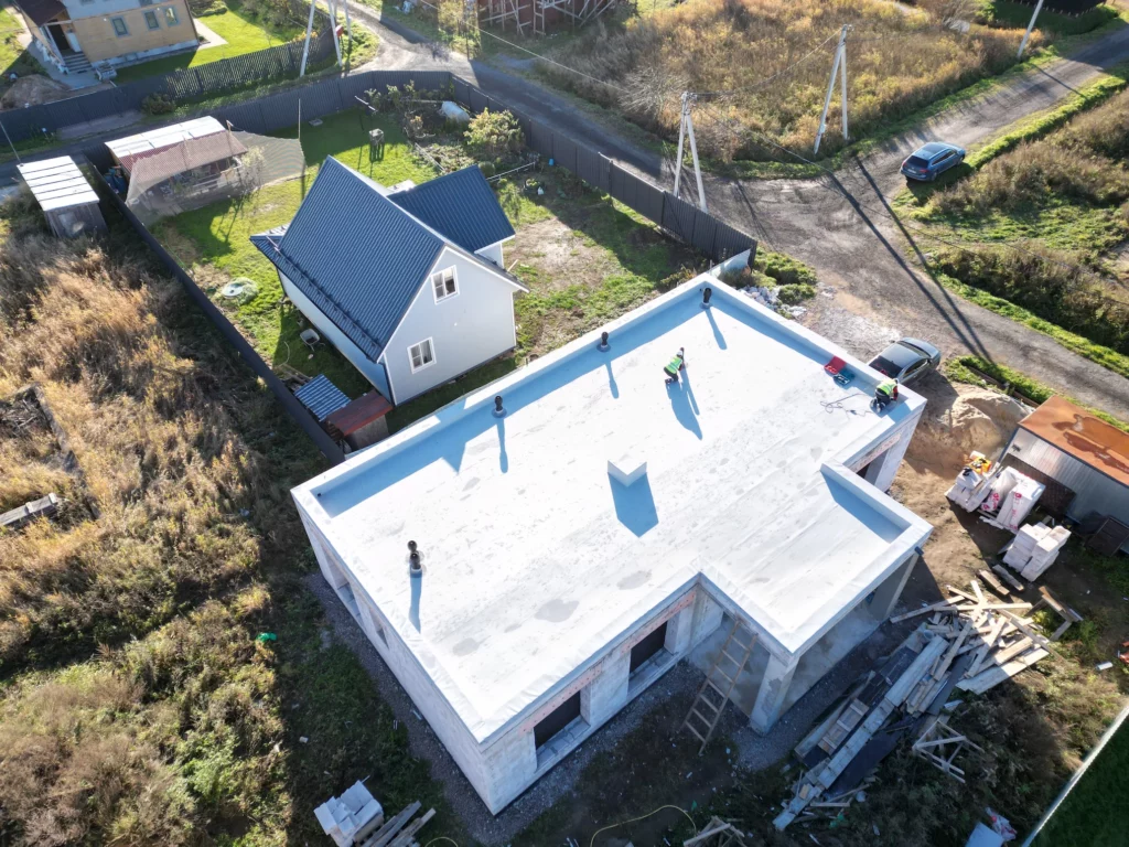 Монтаж плоской крыши из ПВХ мембраны Хапо-Ое