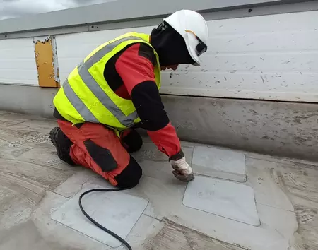 Постановка заплат на кровлю