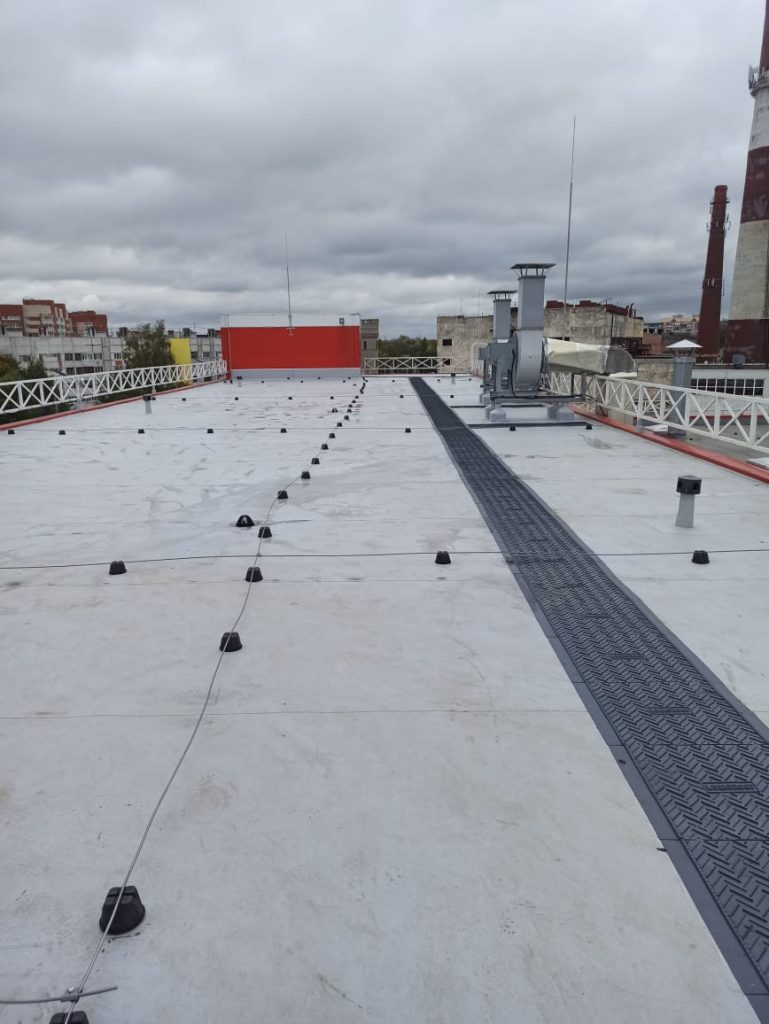 Технология монтажа ПВХ мембраны